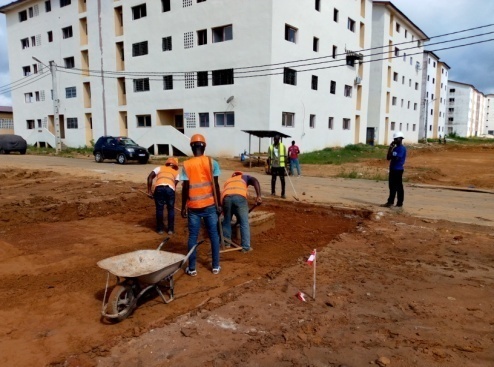 Travaux de bitumage de 17 parkings et VRD - Cité ADO Yopougon #2