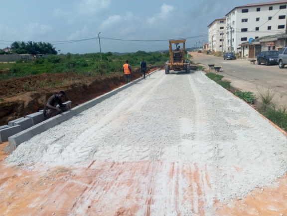 Travaux de bitumage de 17 parkings et VRD - Cité ADO Yopougon #3