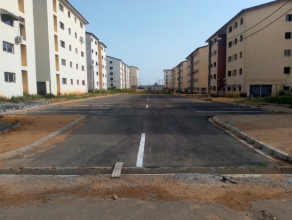 Travaux de bitumage de 17 parkings et VRD - Cité ADO Yopougon #5